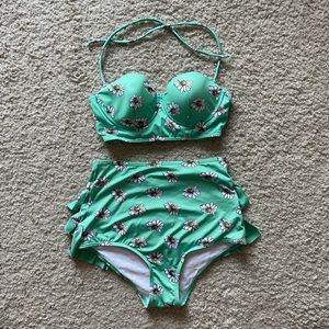 “Vacation Daisies” High Dive ModCloth bikini